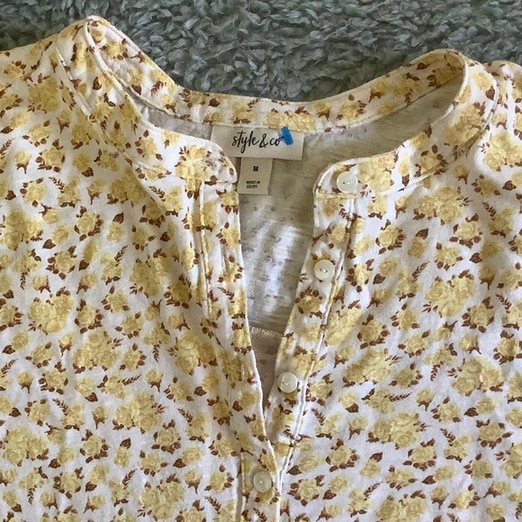 Style & Co Yellow Roses Floral Long Sleeved Tee Shirt Resale Size Medium - Picture 2 of 16